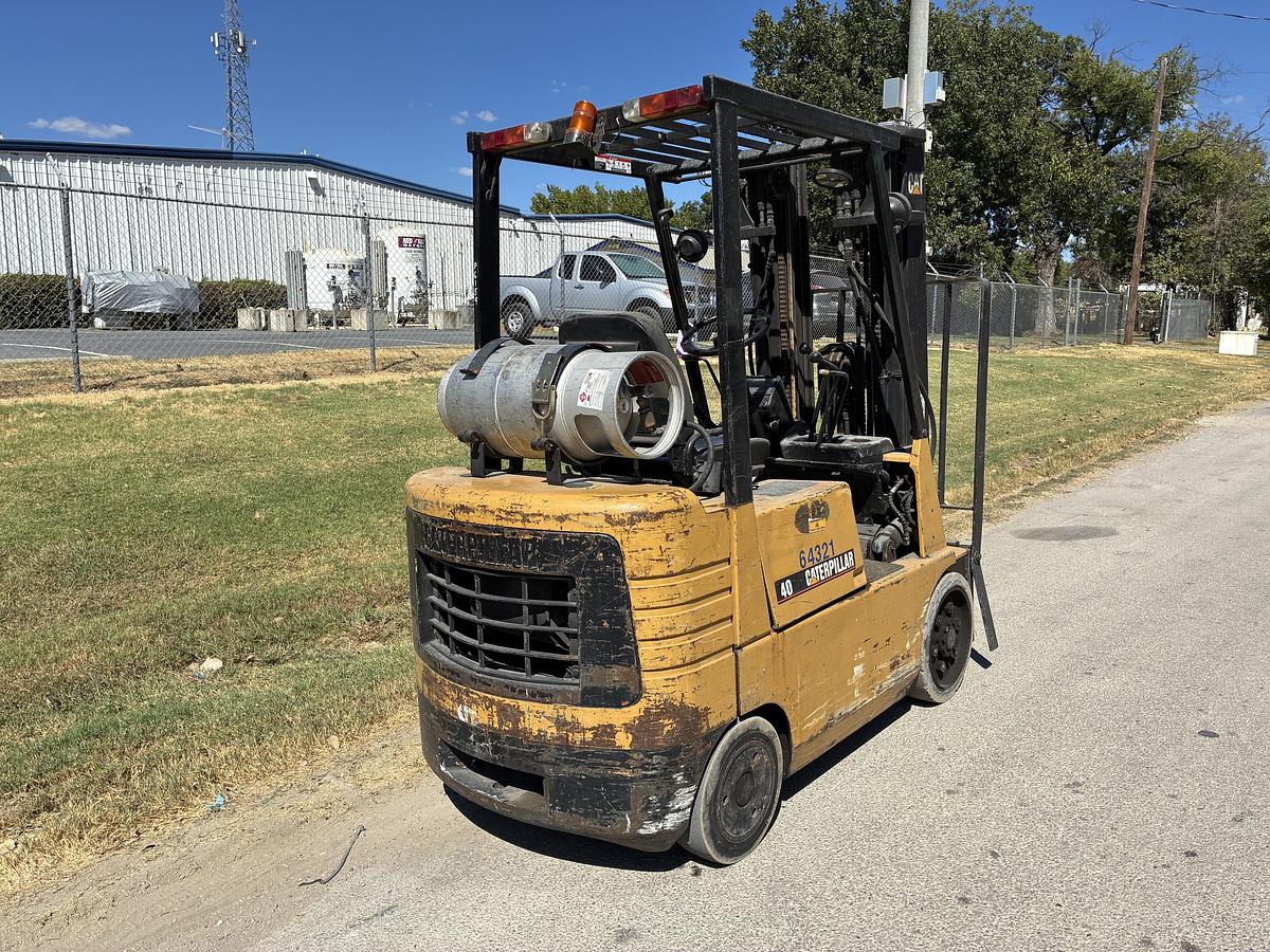 Used 1999 CAT GC20