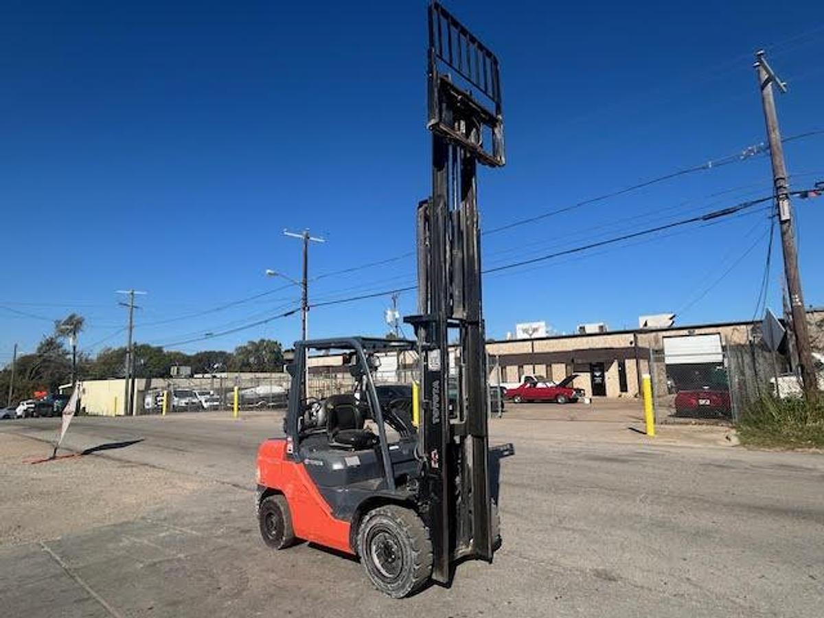 Used 2016 Toyota 8FGU32 6500LBS 