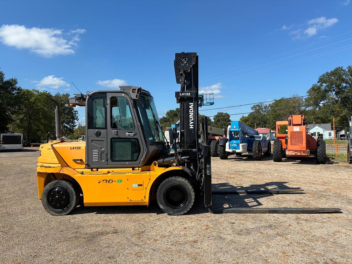 Used 2020 Hyundai 70D-9 15,500LBS