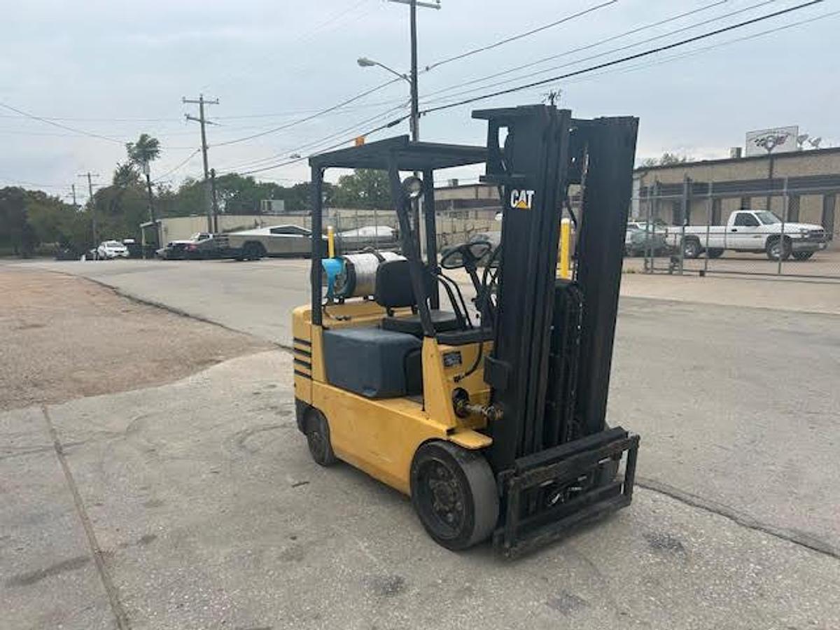 Used 2005 CAT GC25