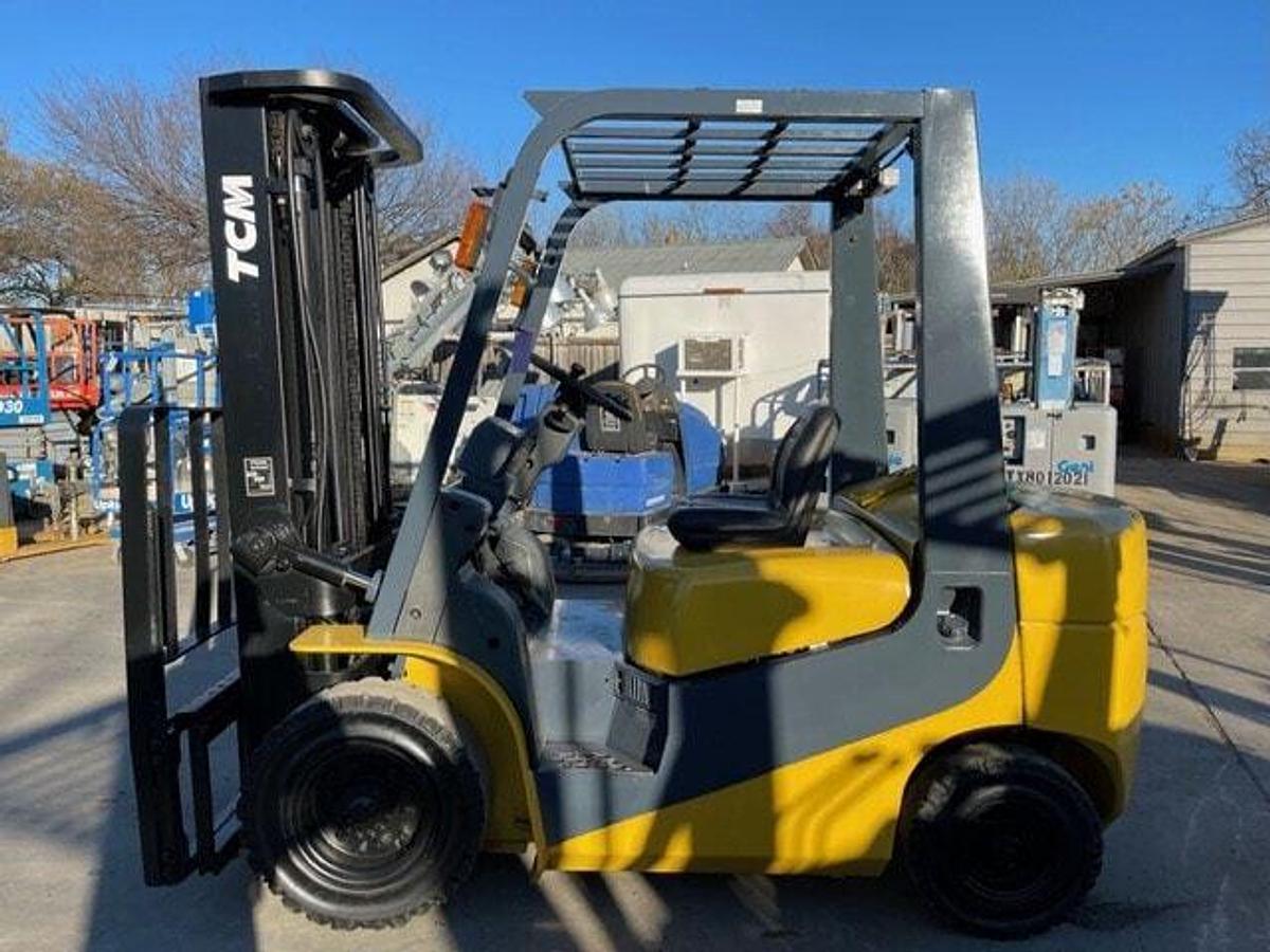 Used 2006 TCM FG25T7G