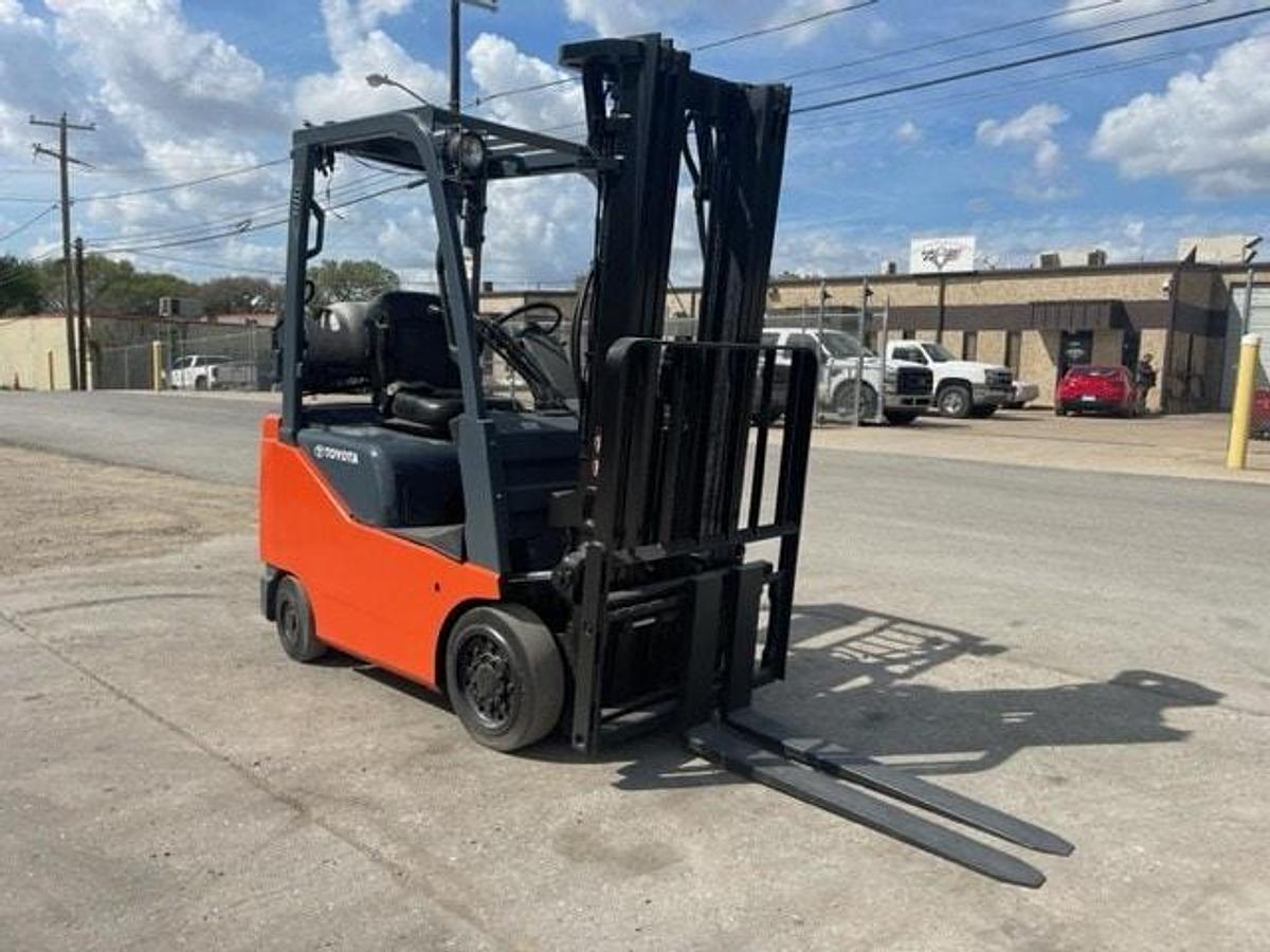 Used 2011 Toyota 8FGCU15