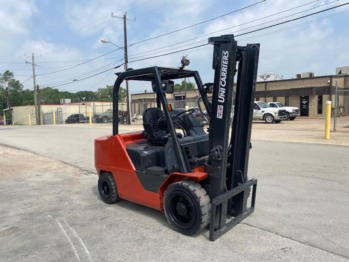 Used 2017 UniCarriers FHD30T5V