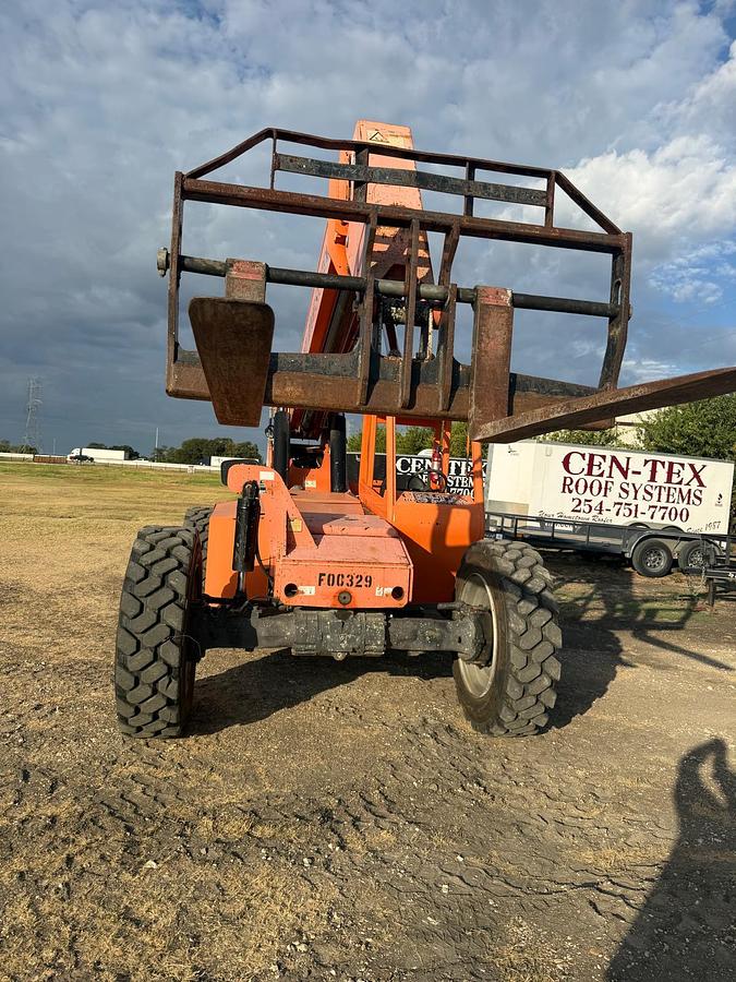 Used 2013 SKYTRACK 8042