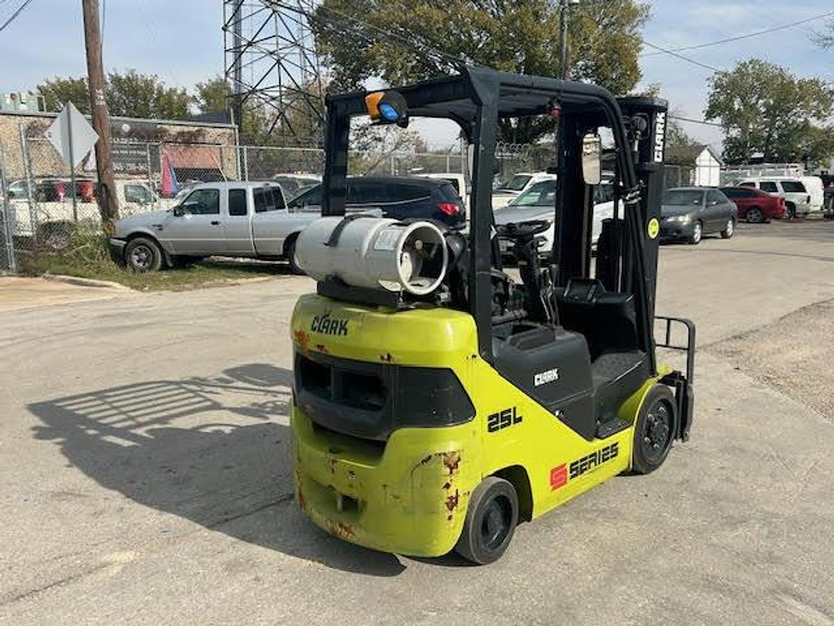 Used 2021 CLARK S25CL