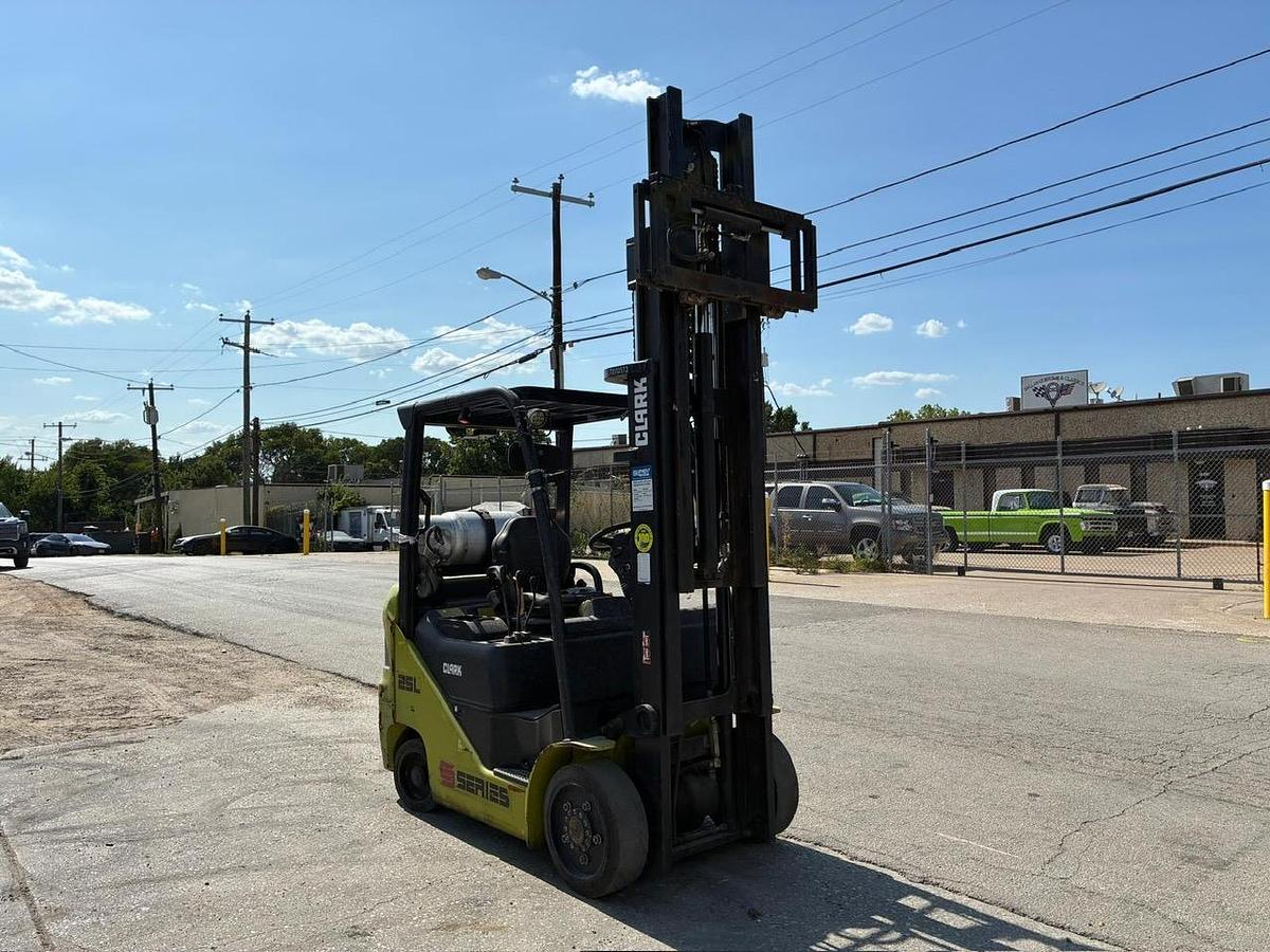 Used 2021 CLARK S25CL