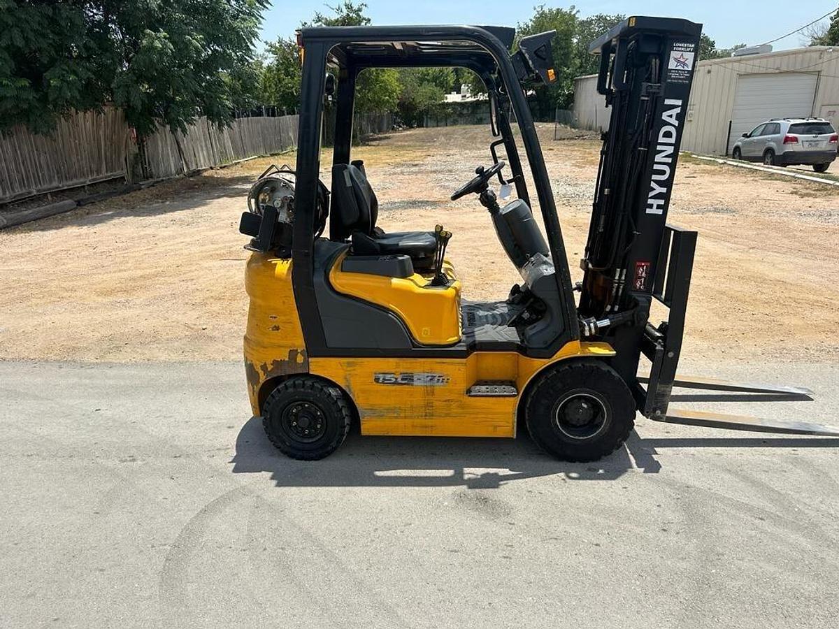 Used 2016 Hyundai 15LC-7M