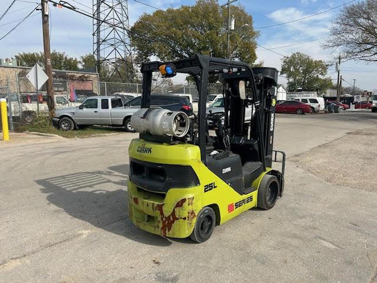 Used 2021 CLARK S25CL