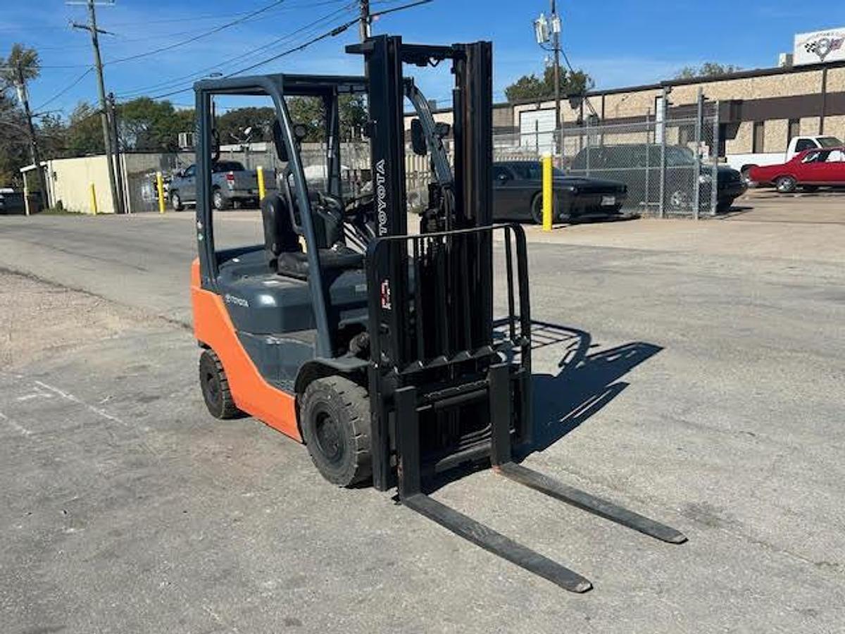 Used 2019 Toyota 8FDU15