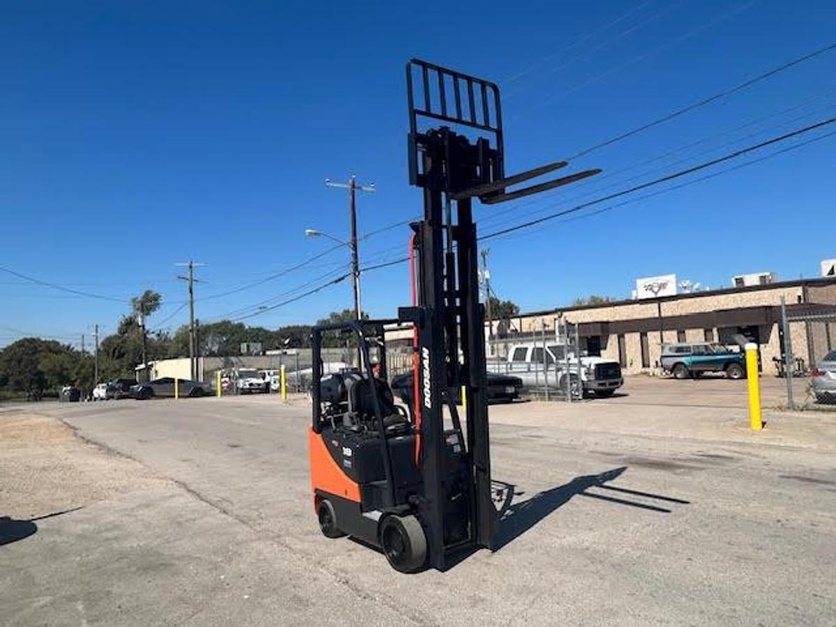 Used 2012 Doosan GC18S-5