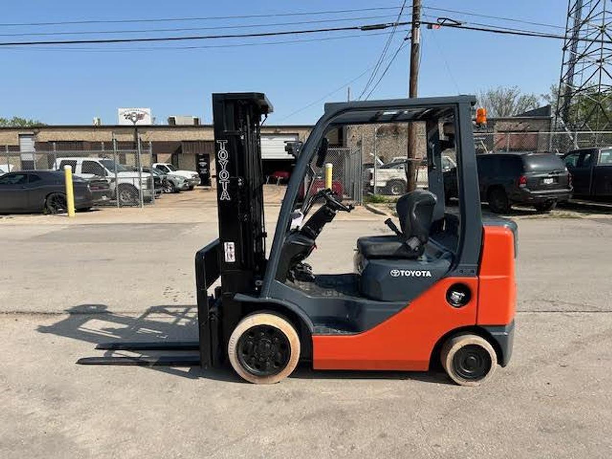 Used 2017 Toyota 8FGCU25