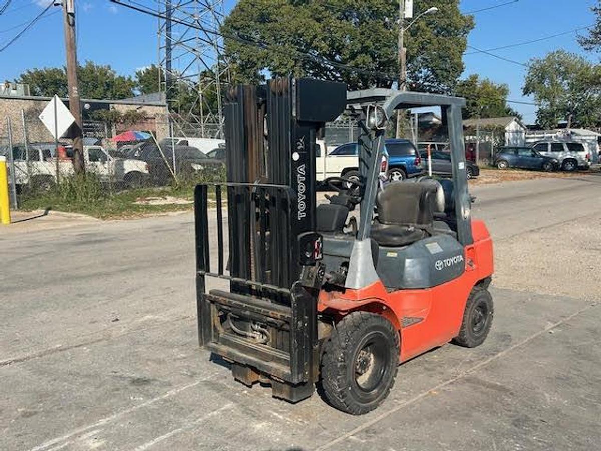 Used 2001 Toyota 7FGU25