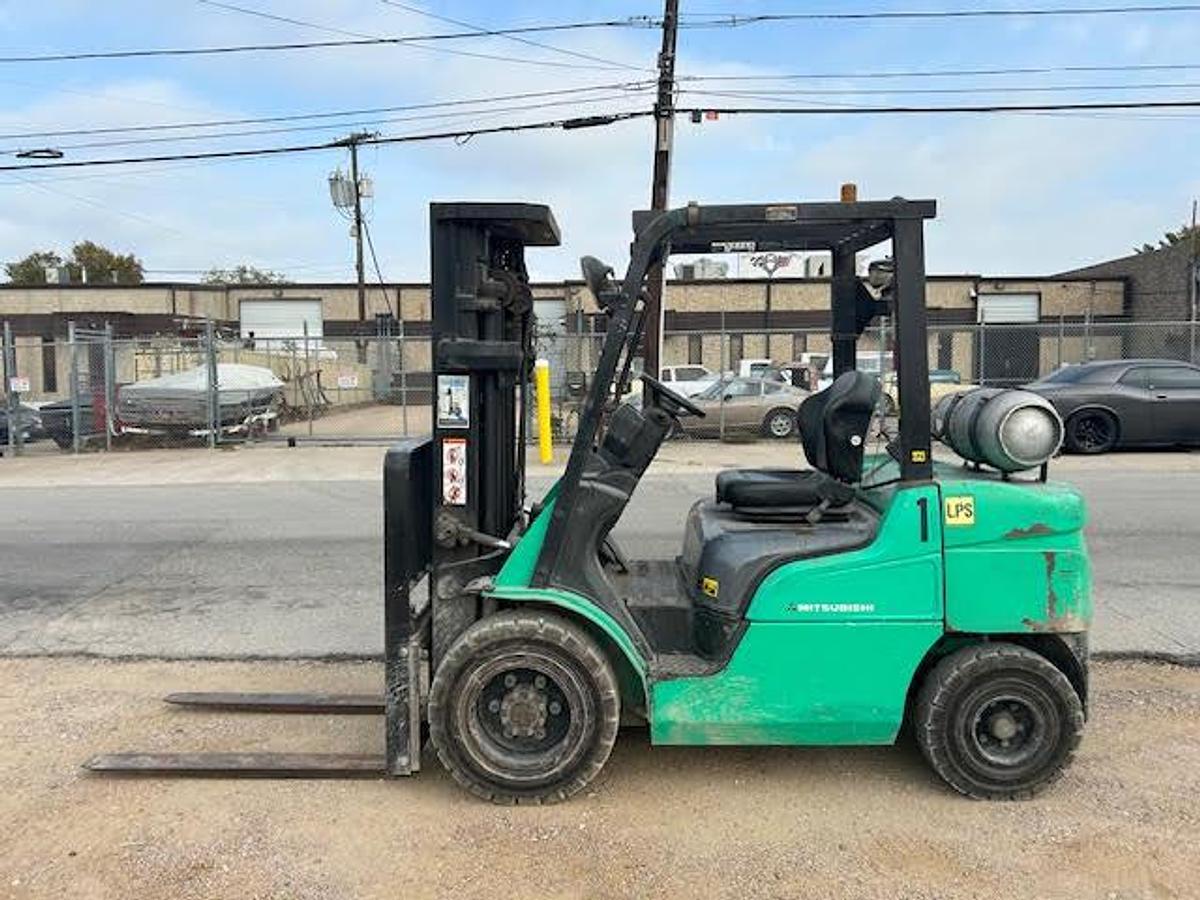 Used 2011 Mitsubishi FG30N