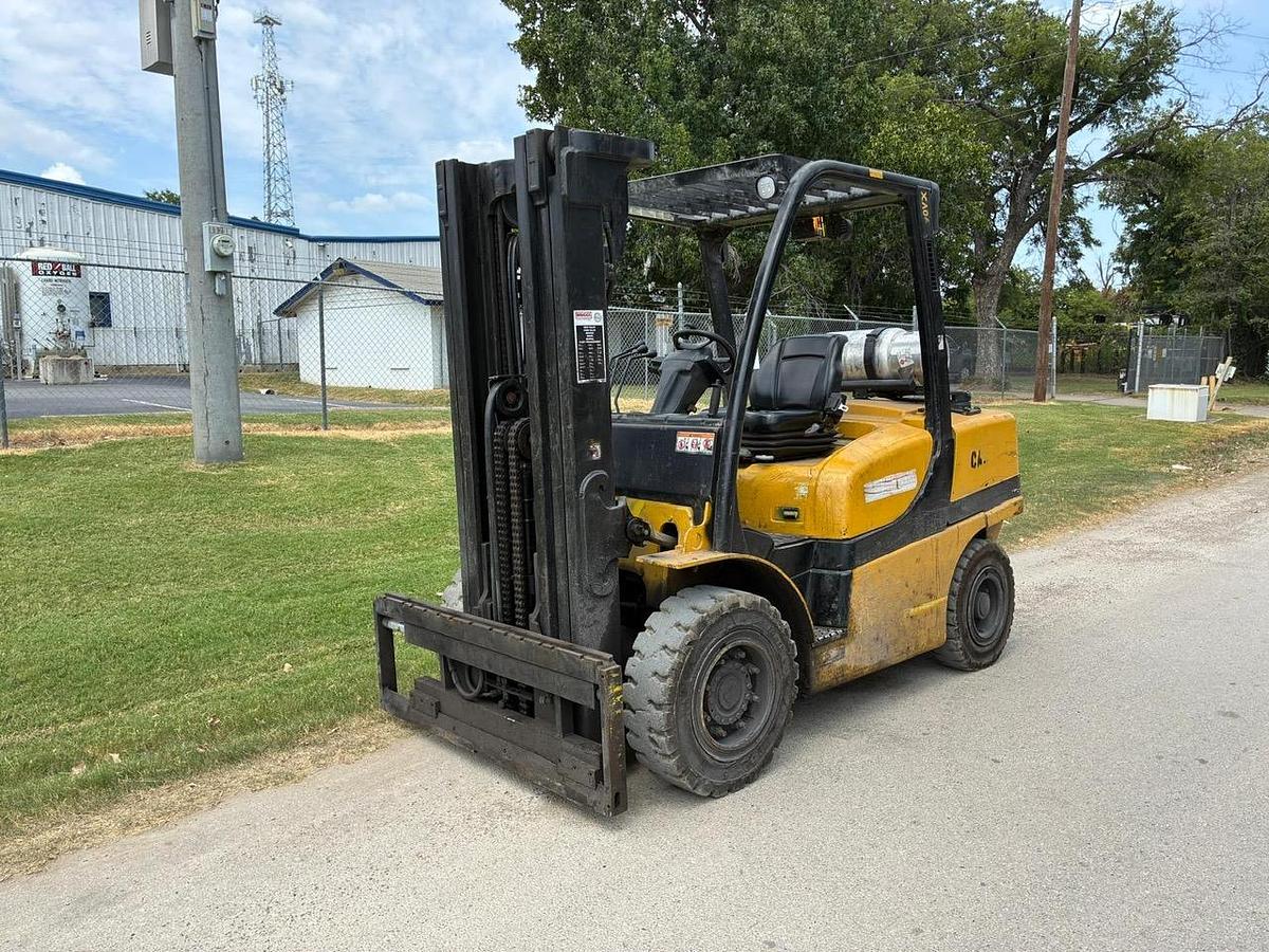 Used 2014 YALE GLP090VXNGAE090