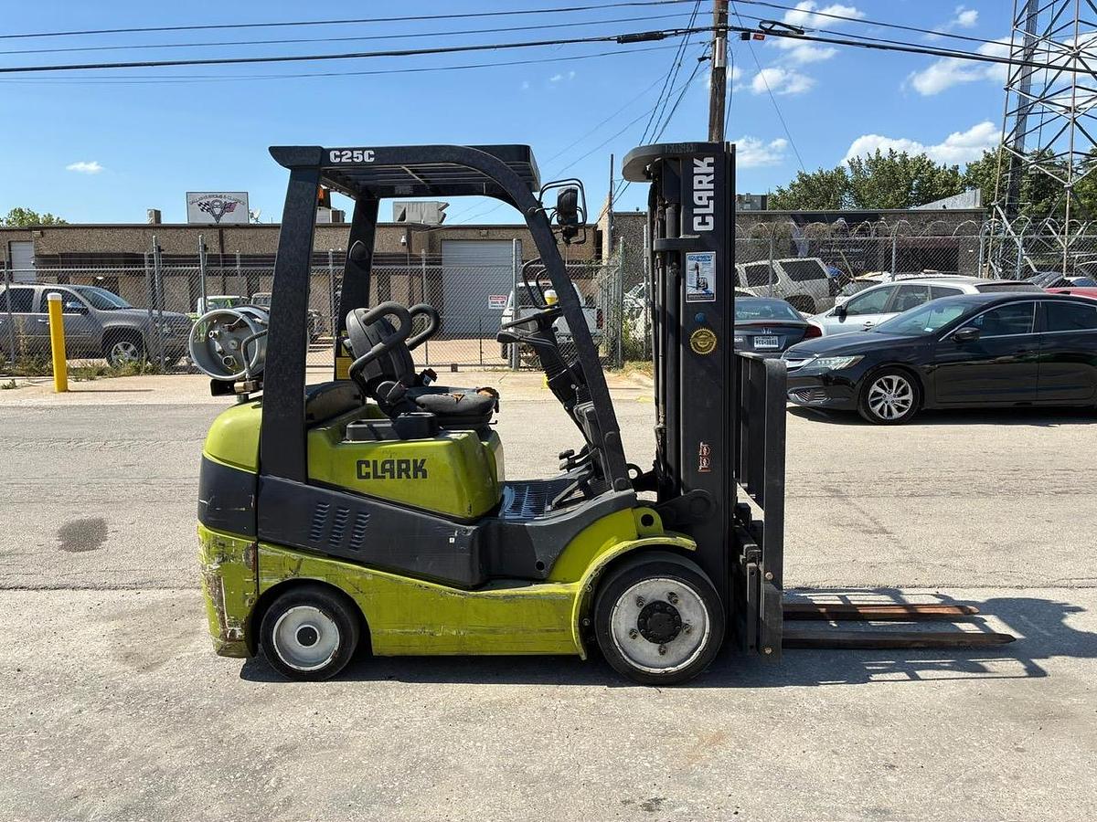 Used 2014 CLARK C25CL