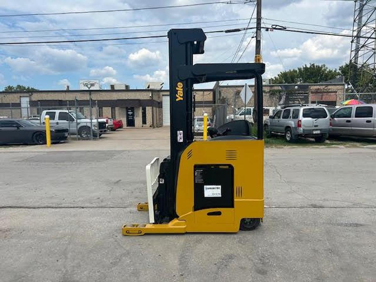 Used 2011 Yale NR045EANL36TE110