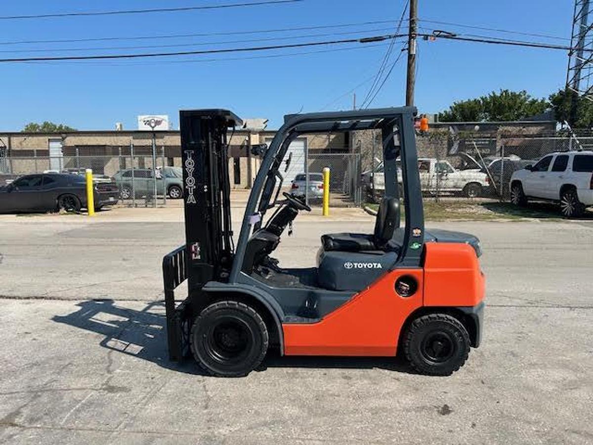 Used 2017 Toyota 8FGU25