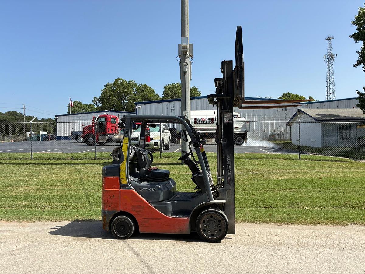 Used 2021 TOYOTA 8FGCU30