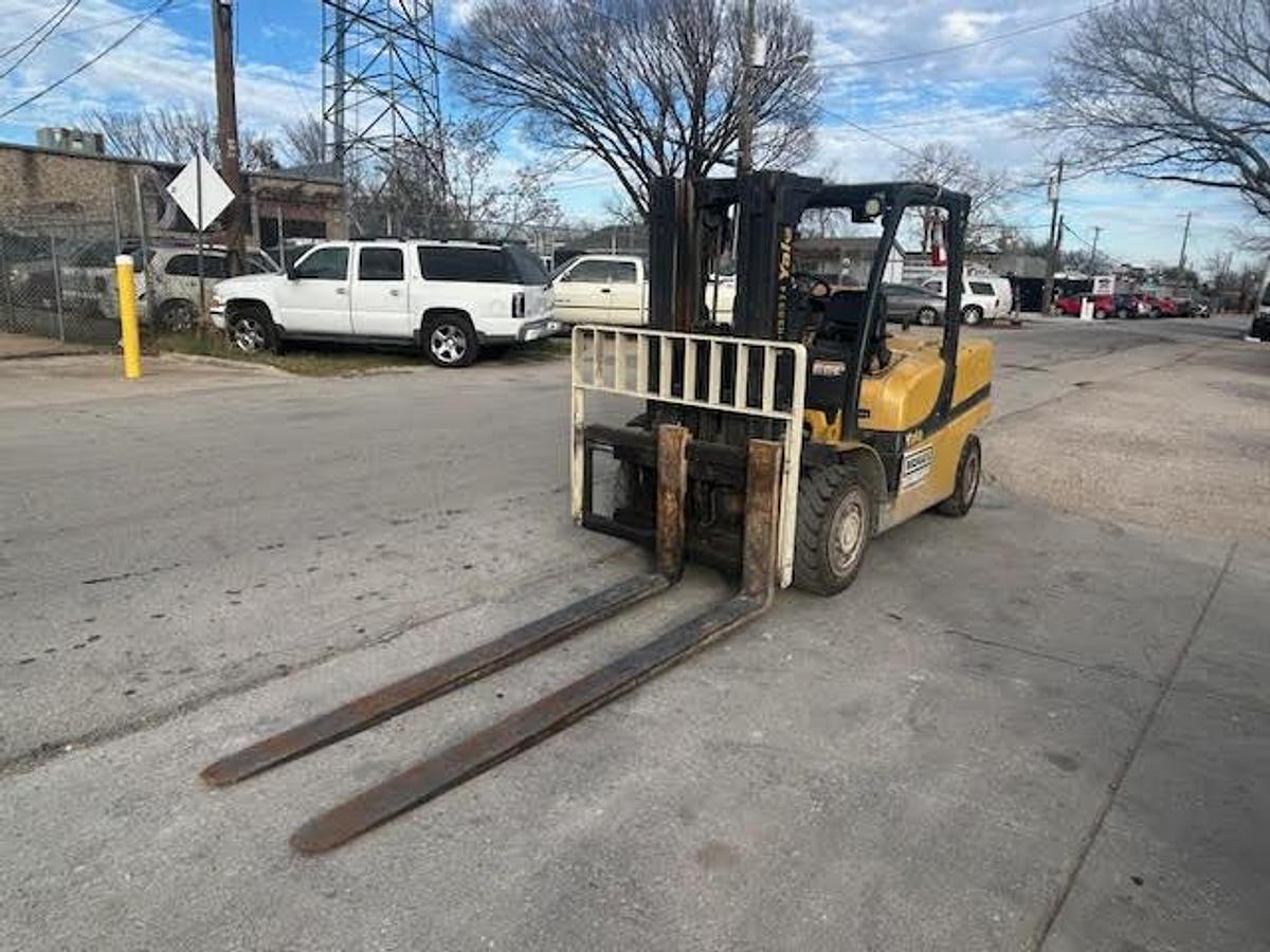 Used 2015 Yale GDP110VXNTGE086  11,000LBS