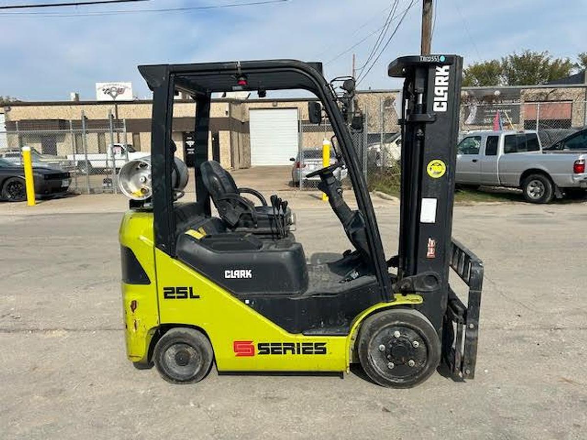 Used 2021 CLARK S25CL