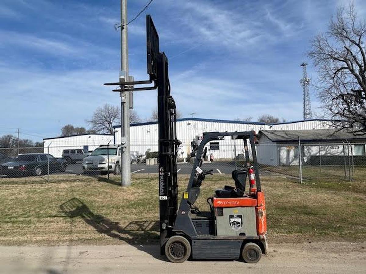 Used 2017 Toyota 7FBCU15