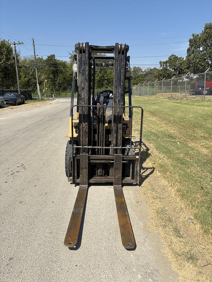 Used 2001 CAT DP25K