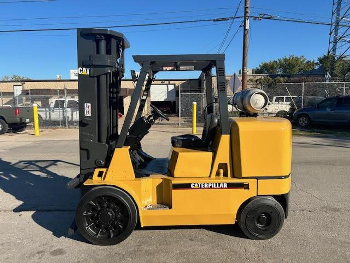 Used 2006 CAT GC70K1