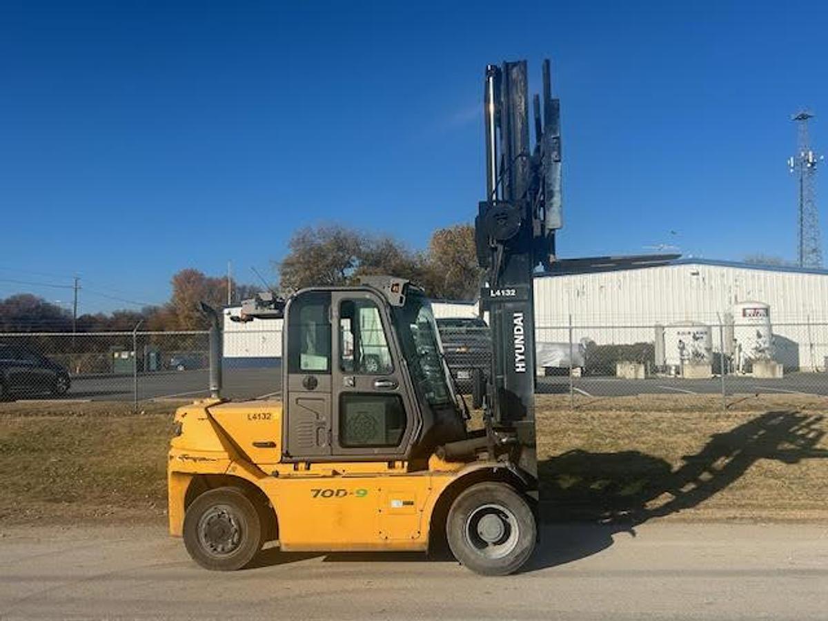 Used 2020 Hyundai 70D-9 15,500LBS