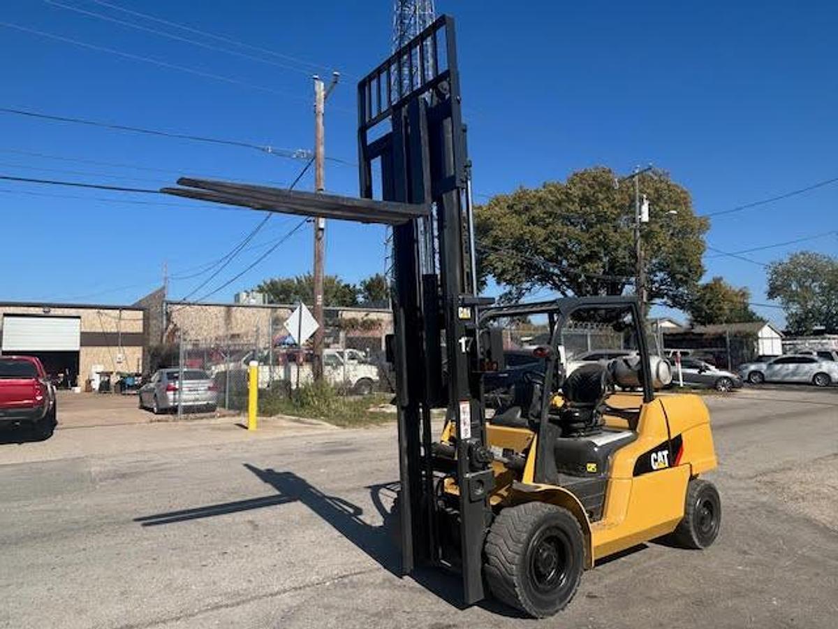 Used 2012 CAT P12000 NEWLY PAINTED