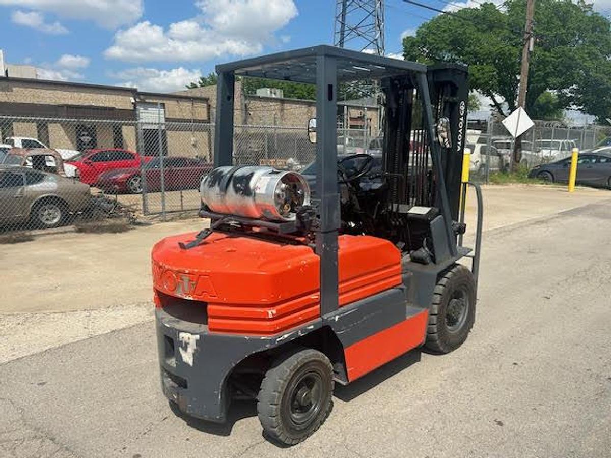 Used 1996 Toyota 42-5FG25