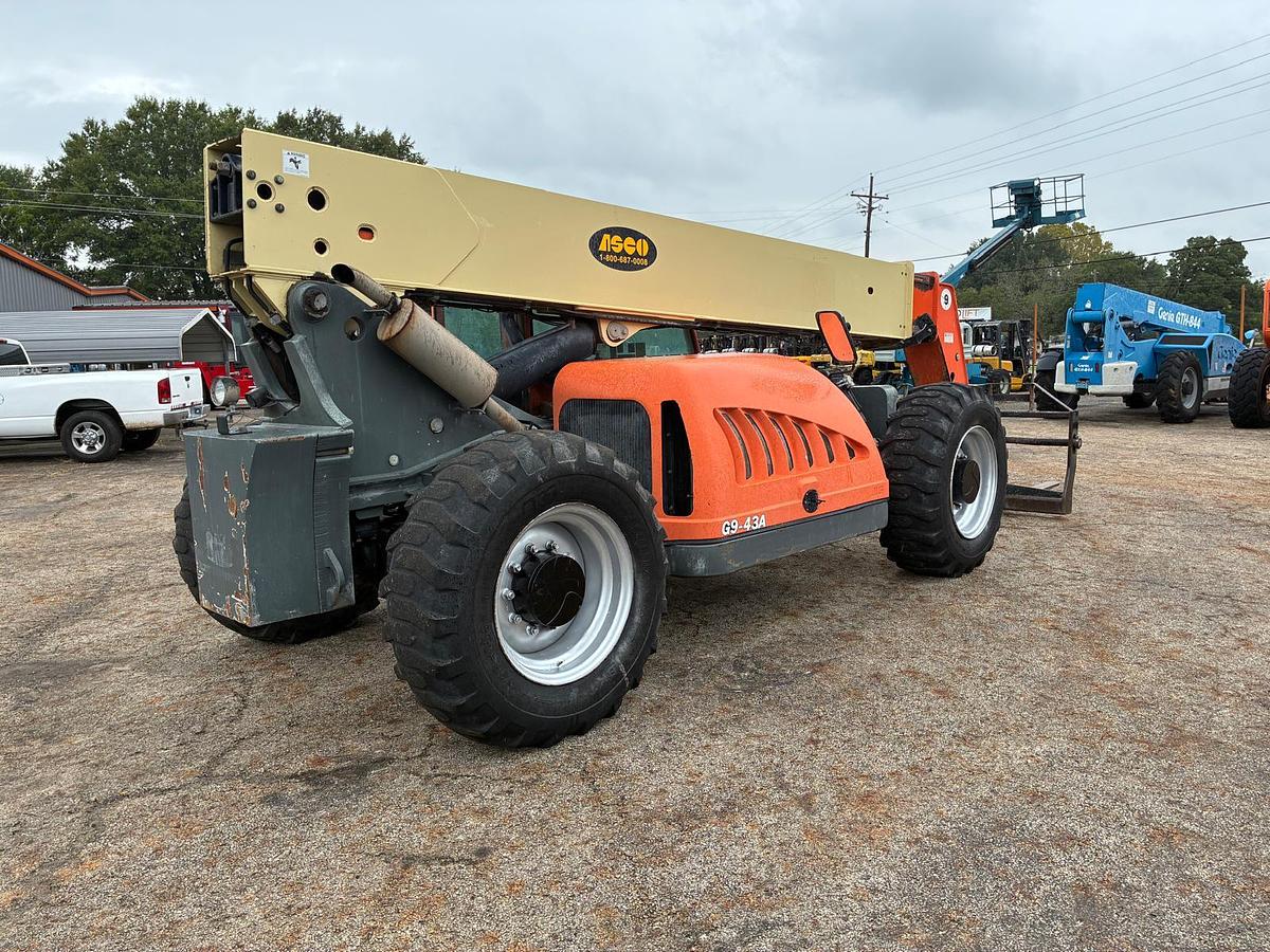 Used 2011 JLG G9-43A