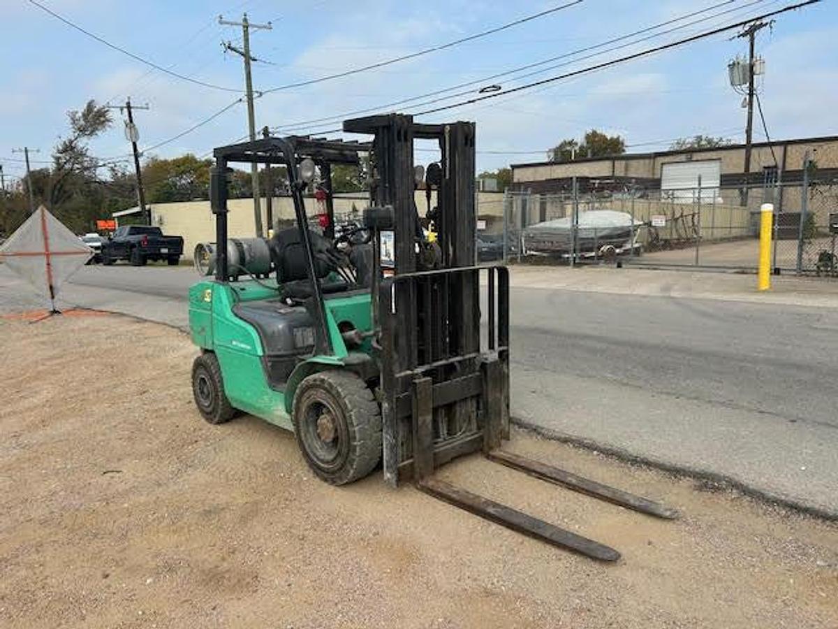 Used 2011 Mitsubishi FG30N