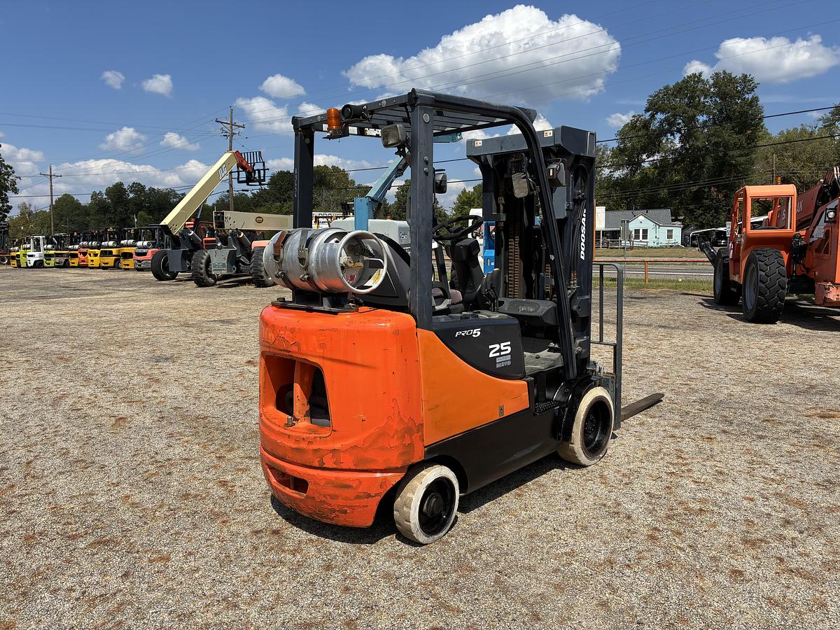 Used 2012 Doosan GC25P-5