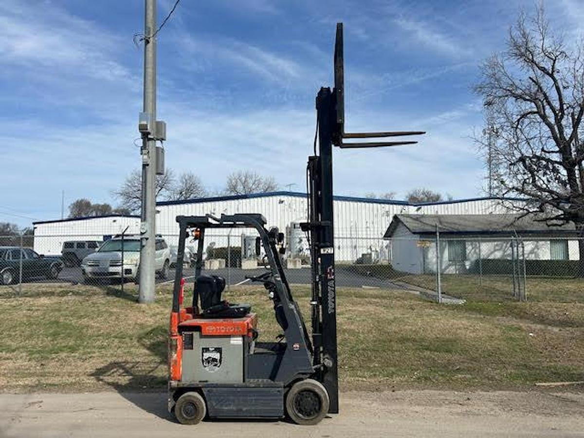 Used 2017 Toyota 7FBCU15