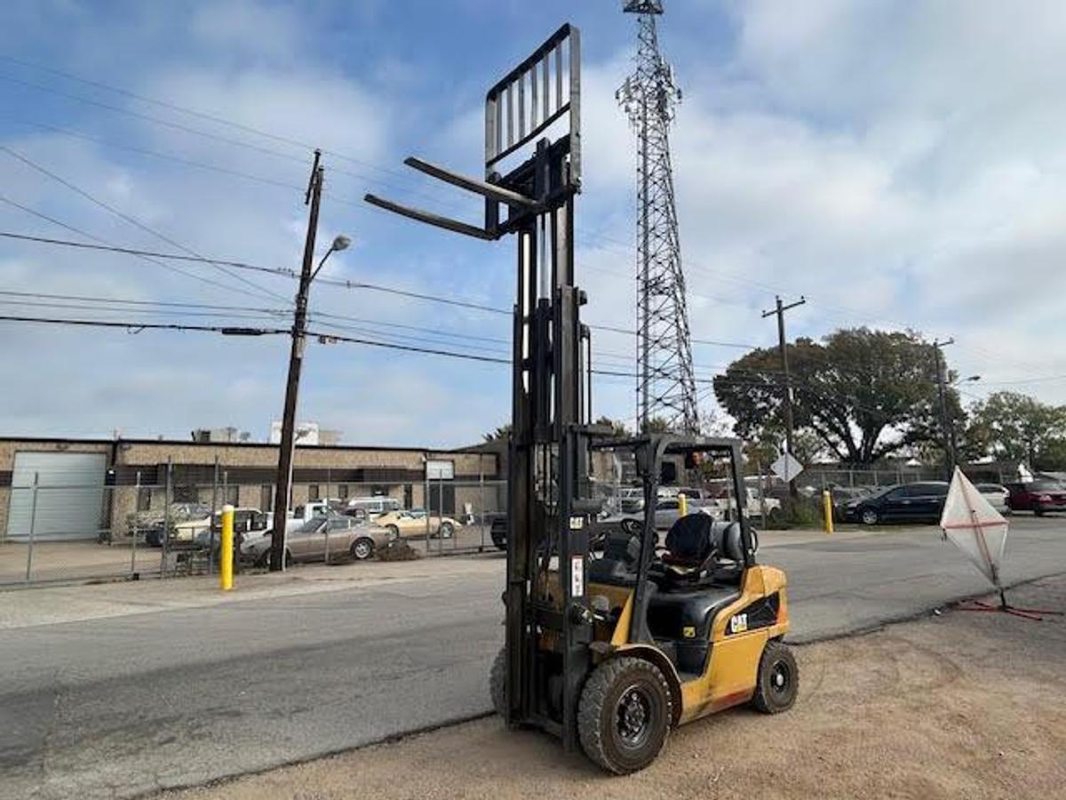 Used 2018 CAT GP25N 5000LBS