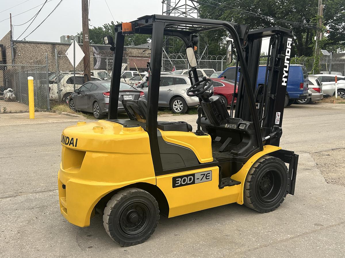 Used 2012 Hyundai 30D-7E