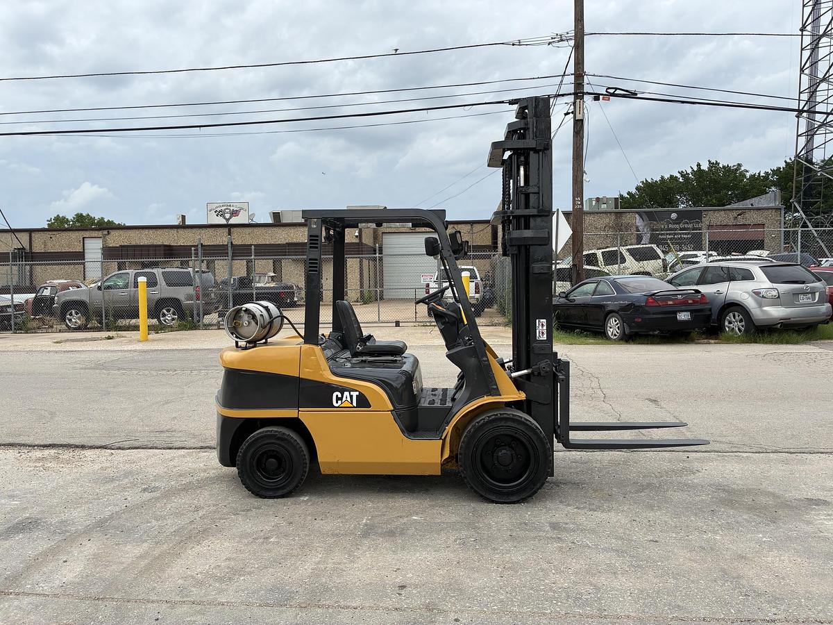 Used 2023 CAT GP35N5