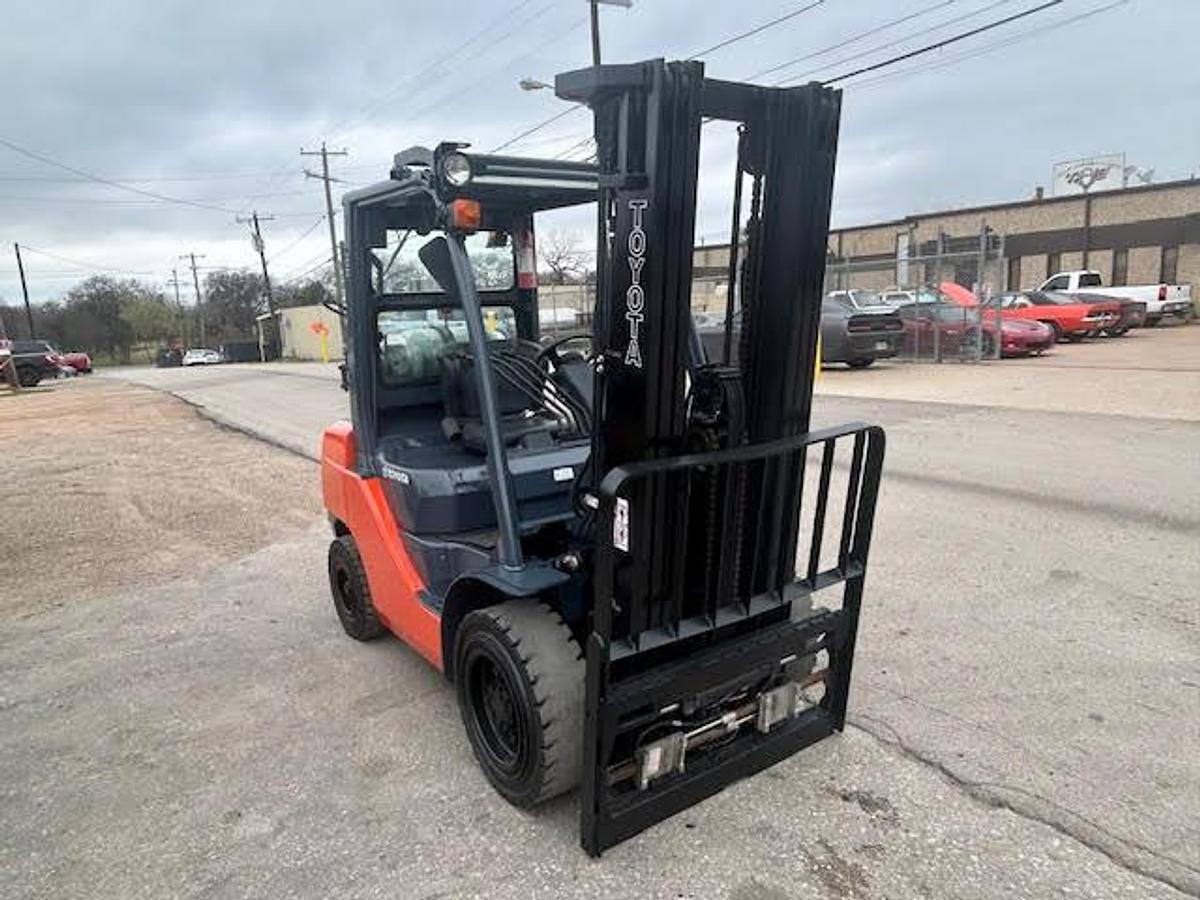 Used 2010 Toyota 8FGU30