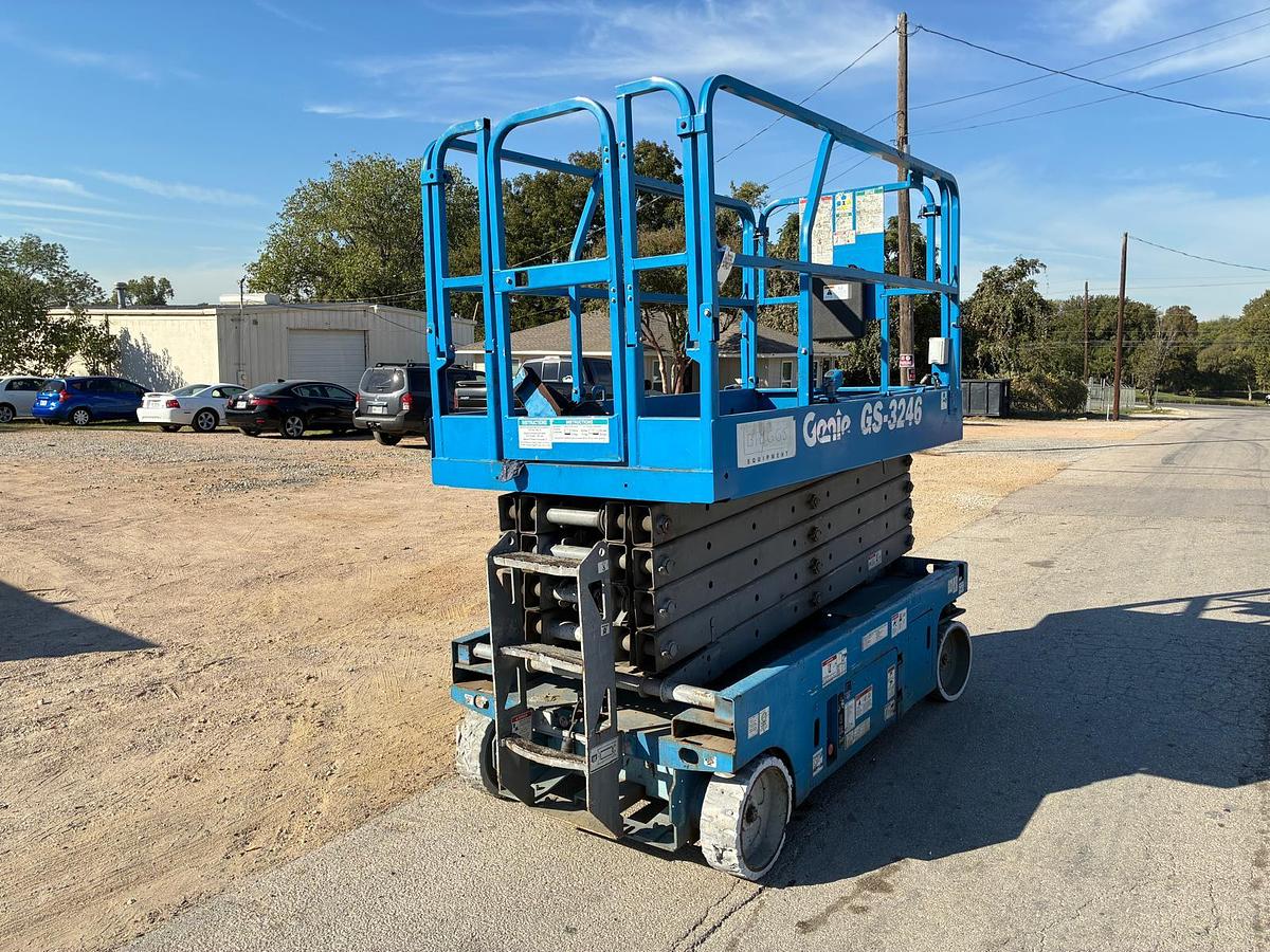 Used 2006 GENIE GS3246