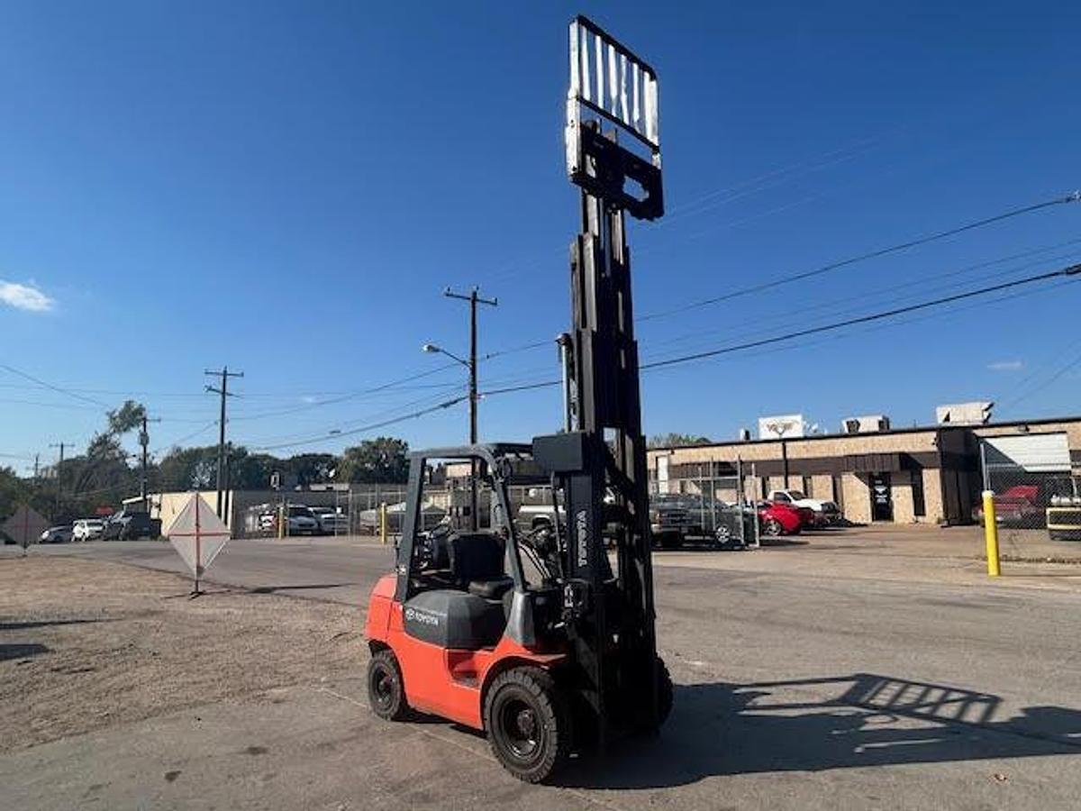 Used 2001 Toyota 7FGU25