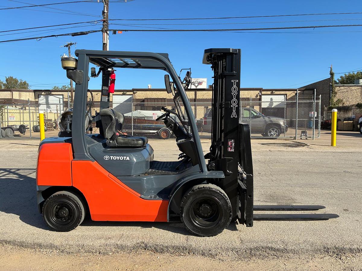 Used 2014 Toyota 8FGU25 5000 LBS