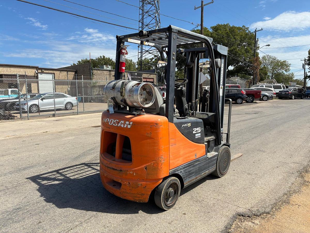 Used 2012 Doosan GC25E-5