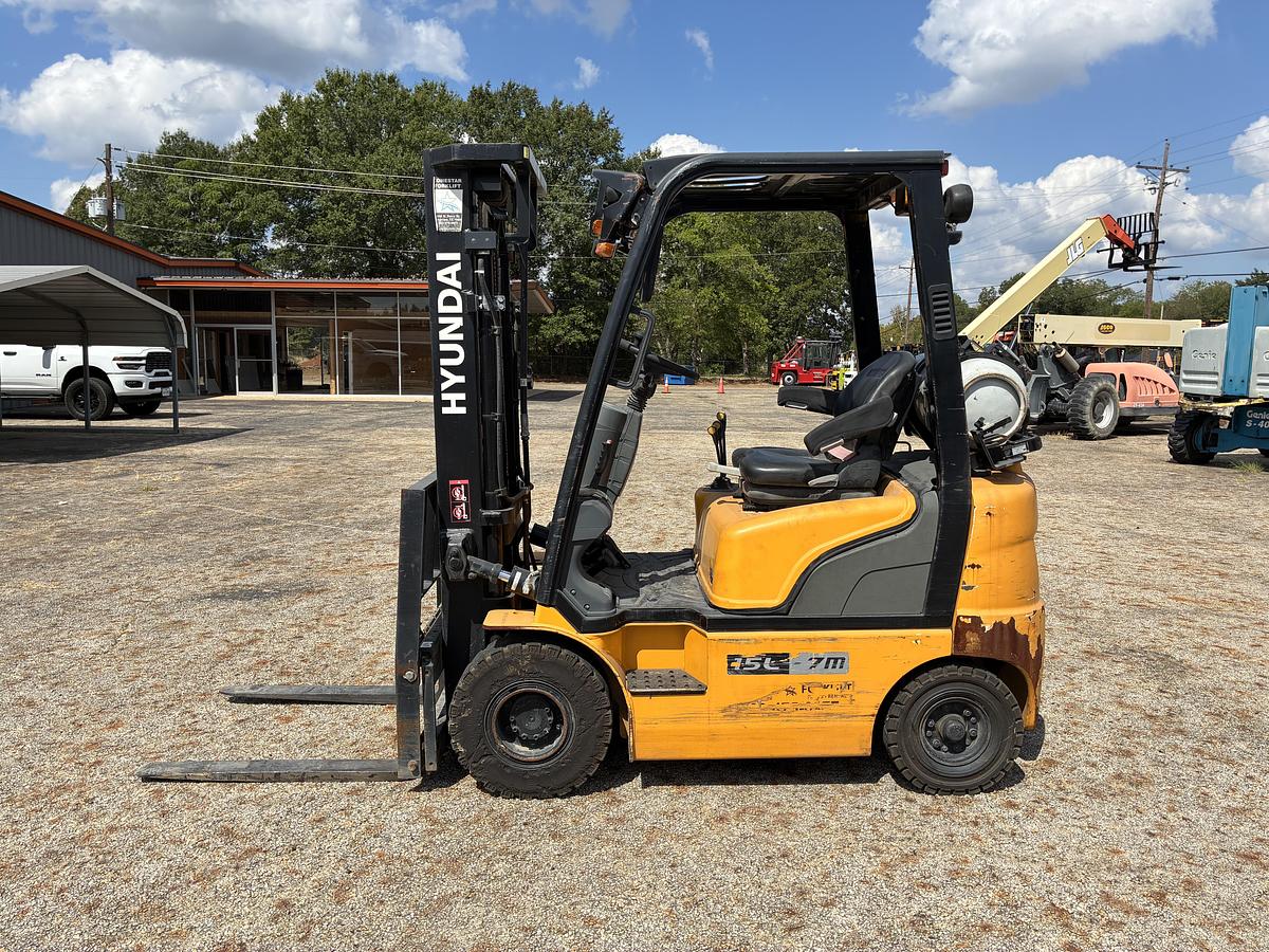 Used 2016 Hyundai 15LC-7M