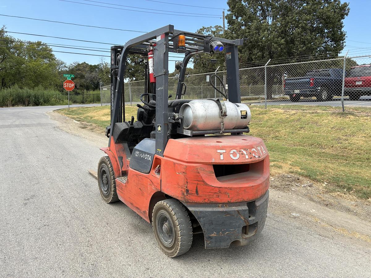 Used 2005 Toyota 7FGU25