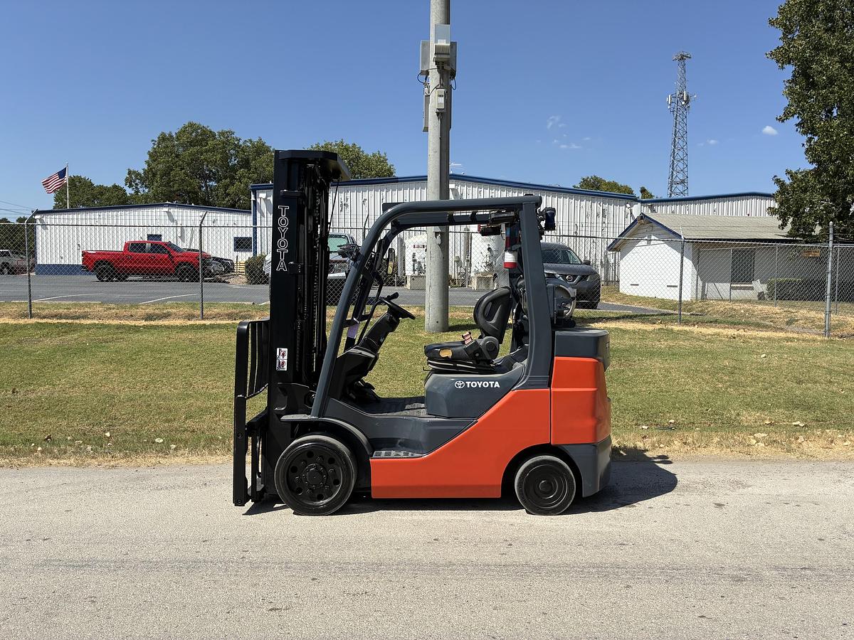 Used 2021 TOYOTA 8FGCU30 6000 LBS