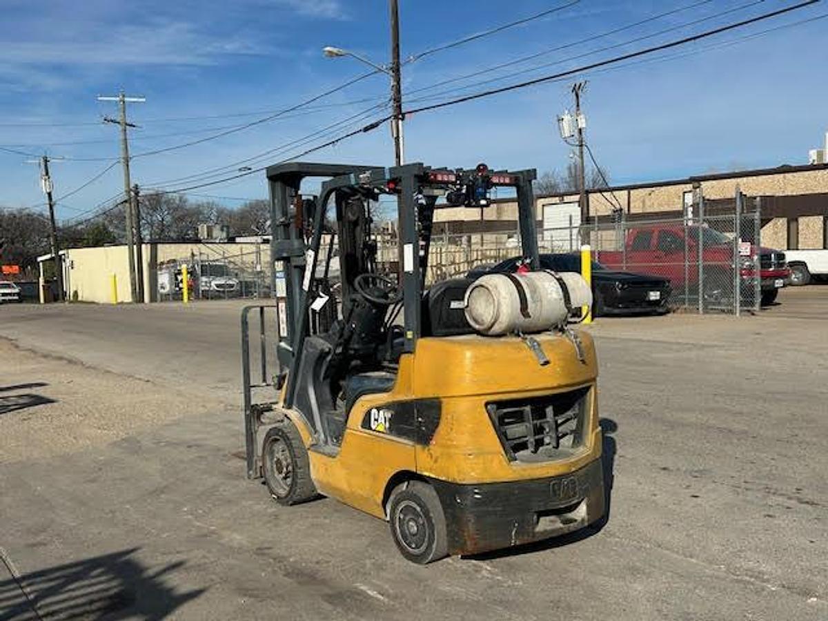 Used 2017 CAT 2C6000  6000LBS