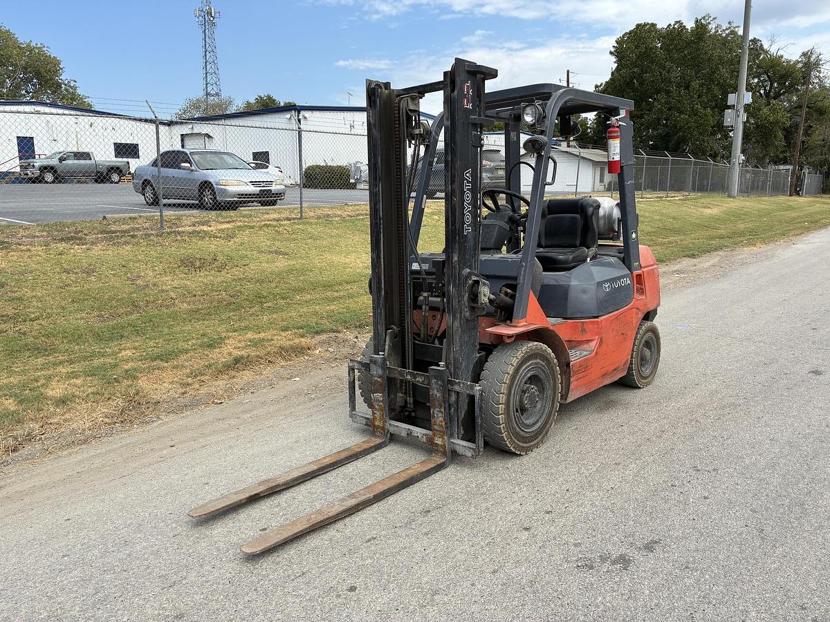 Used 2005 Toyota 7FGU25
