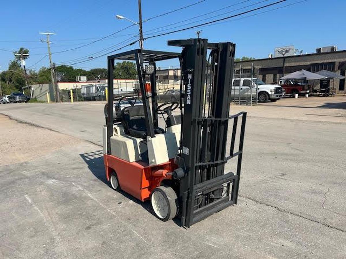 Used 2005 Nissan CPJ01A15PV