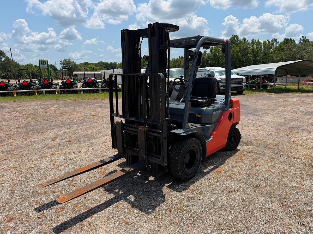 Used 2019 TOYOTA 8FGU25