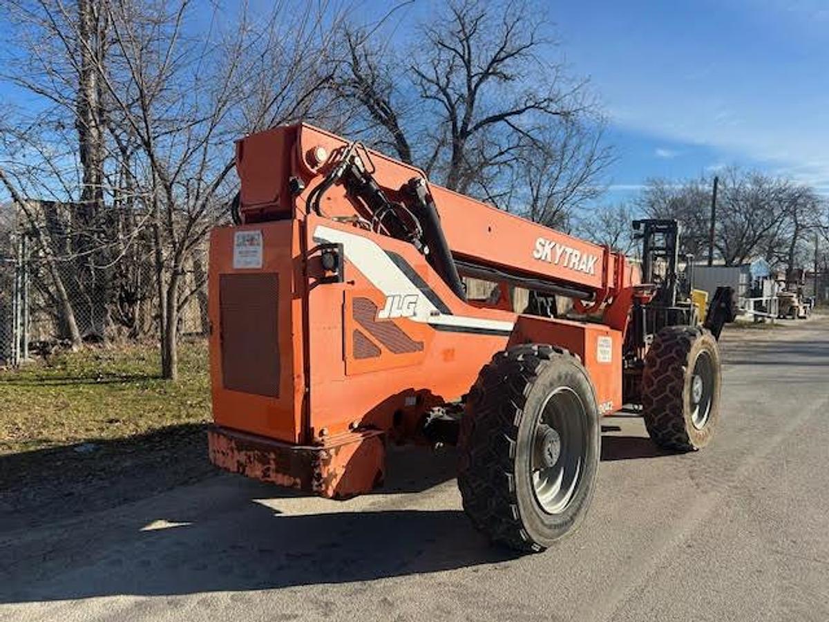 Used JLG 10042